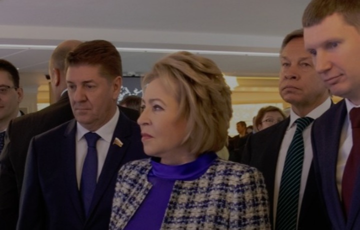 Vorsitzende des Föderationsrates kanzelt Arbeitsminister ab Vorsitzende des Föderationsrates kanzelt Arbeitsminister ab