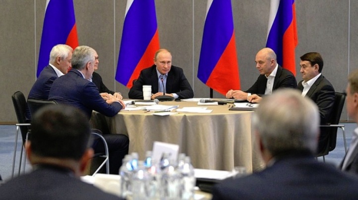 Putin: Die Russen brauchen konkrete Ergebnisse