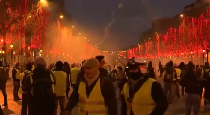 Ukrainischer Sicherheitsdienst SBU: Russland für die Proteste in Paris verantwortlich