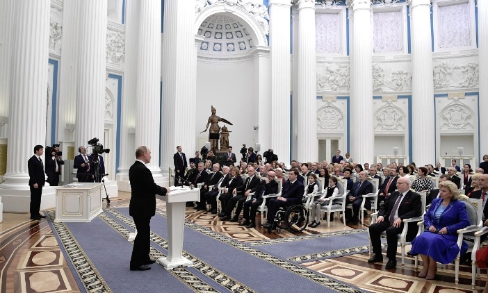 Putin: Bei Umsetzung nationaler Projekte Behinderte berücksichtigen