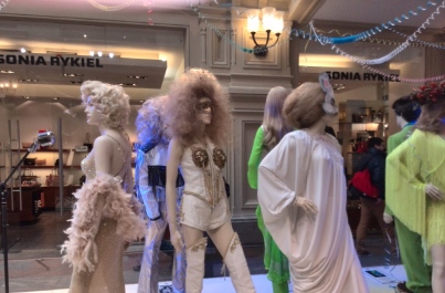 Vermögen der Milliardäre im vergangenen Jahr um 2,5 Milliarden Dollar pro Tag gewachsen