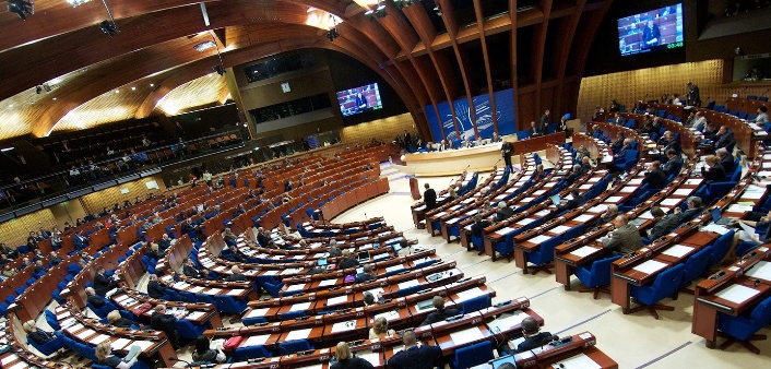 Ukrainischer Parlamentarier der PACE unterbricht serbischen Kollegen wegen Krimaussage