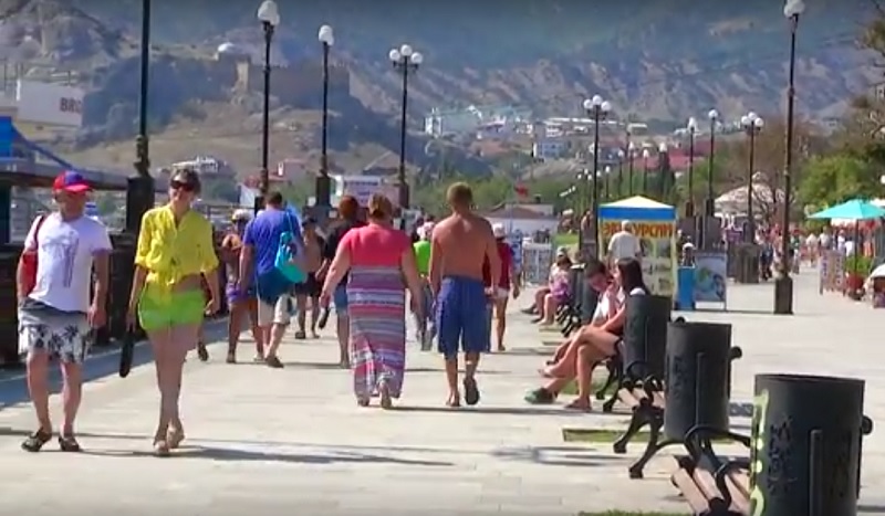 Chinesische Touristen in Russland: „Sie verschwenden keine einzige Minute“