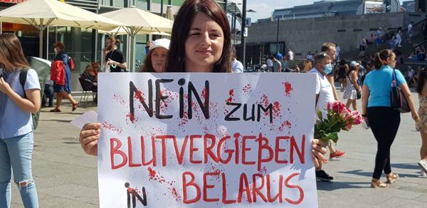 „Man kann einfach nicht anders!“- Solidaritätskundgebung mit Belarus in Köln