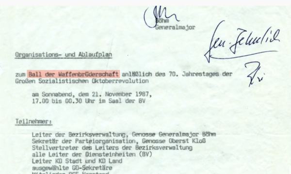 Lawrow vermutet Amtshilfe deutscher Geheimdienste bei Produktion von „Putins Palast“ Lawrow vermutet Amtshilfe deutscher Geheimdienste bei Produktion von „Putins Palast“