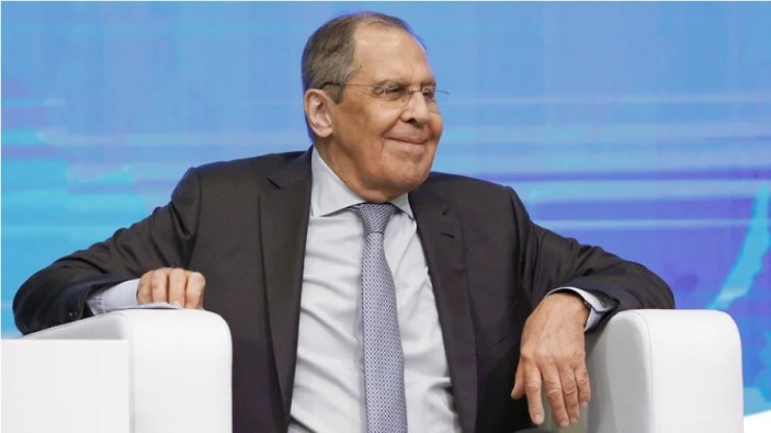 Lawrows Augusturlaub