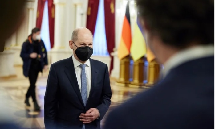 Scholz: Selenski wird Gesetzentwurf zum Sonderstatus des Donbass vorlegen