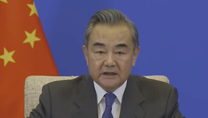 Chinesischer Außenminister: Wir müssen aufhören, Öl ins Feuer des Konflikts in der Ukraine zu gießen