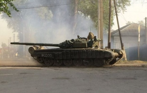 Pentagon: Waffenlieferungen an Ukraine auf dem Landweg und mit 8-10 Flügen pro Tag