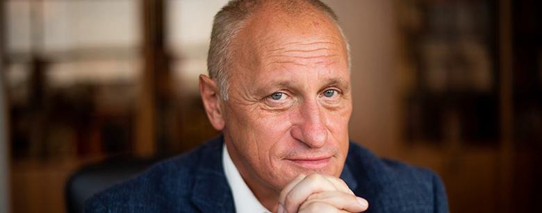 „Keine Isolation, aber hoher Preis für die Anpassung“: führender Ökonom Russlands über die Wirtschaftssituation