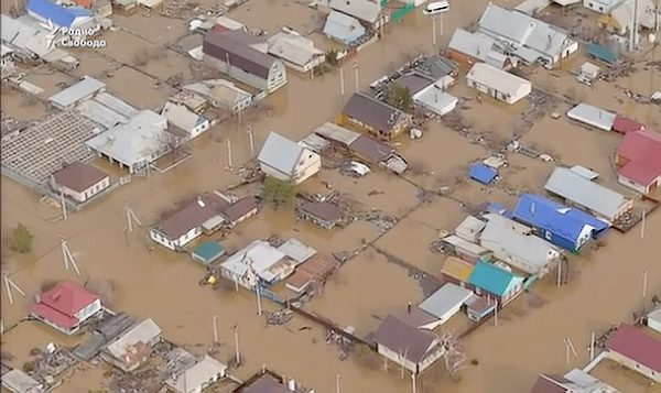 Region Orenburg bereitet sich auf Hochwasserscheitel vor