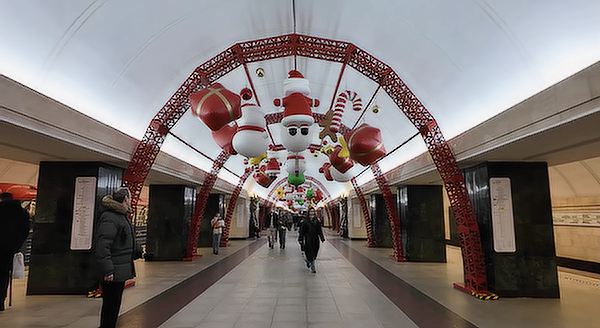 In Moskau ist die Fahrt mit öffentlichen Verkehrsmitteln in der Silvesternacht kostenlos